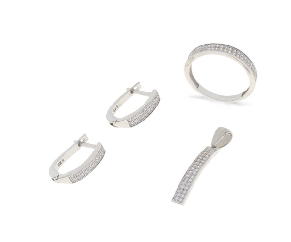 Set mit Ohrstecker Ring und Kette aus 925er Silber